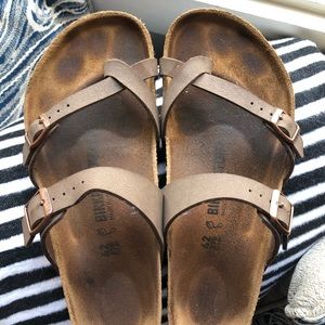 Mayari Birkenstocks in Mocha